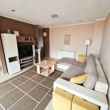 Stylish Penthouse With View & Private Parking Apartment *
