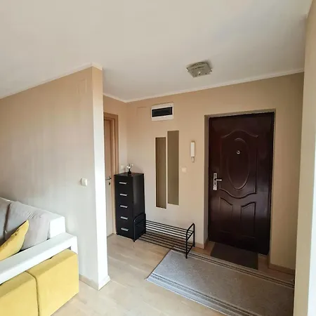 Stylish Penthouse With View & Private Parking *