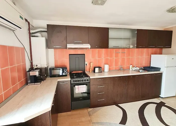 Stylish Penthouse With View & Private Parking